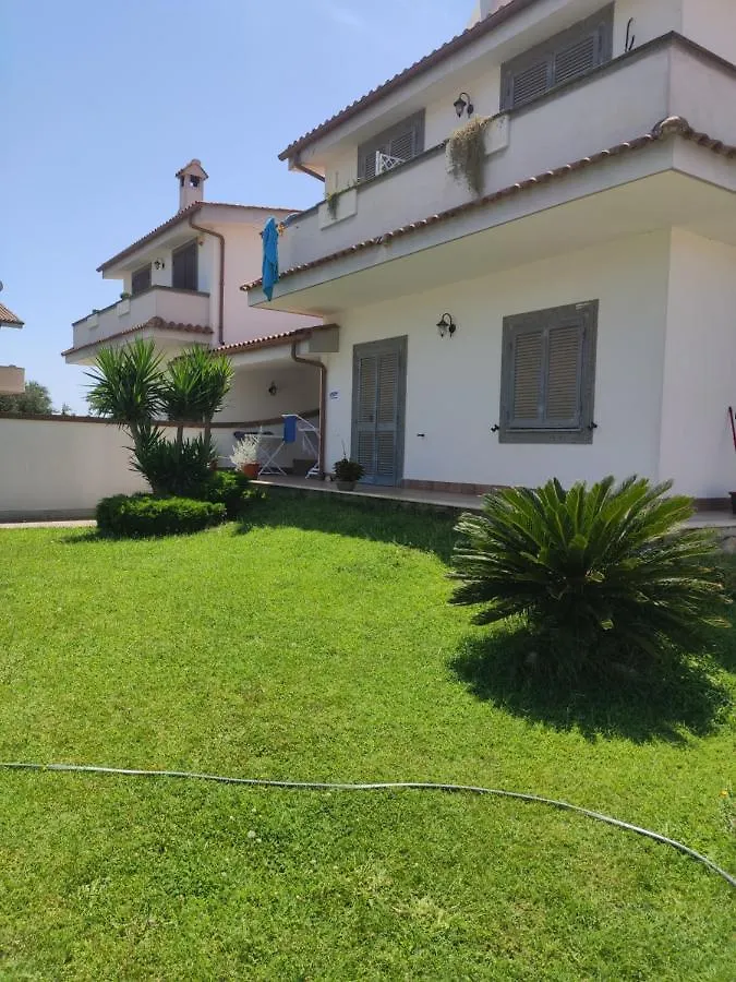 Casetta 4 Mori Fiumicino Apartment